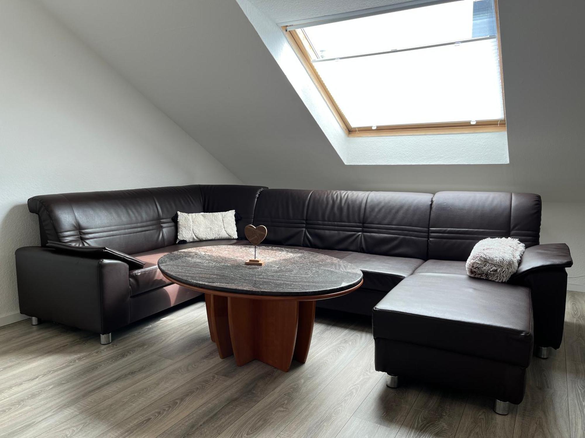 Marienhaus Apartment - Zentral, Parken, Netflix, Kontaktloses Einchecken Wuppertal Exterior foto
