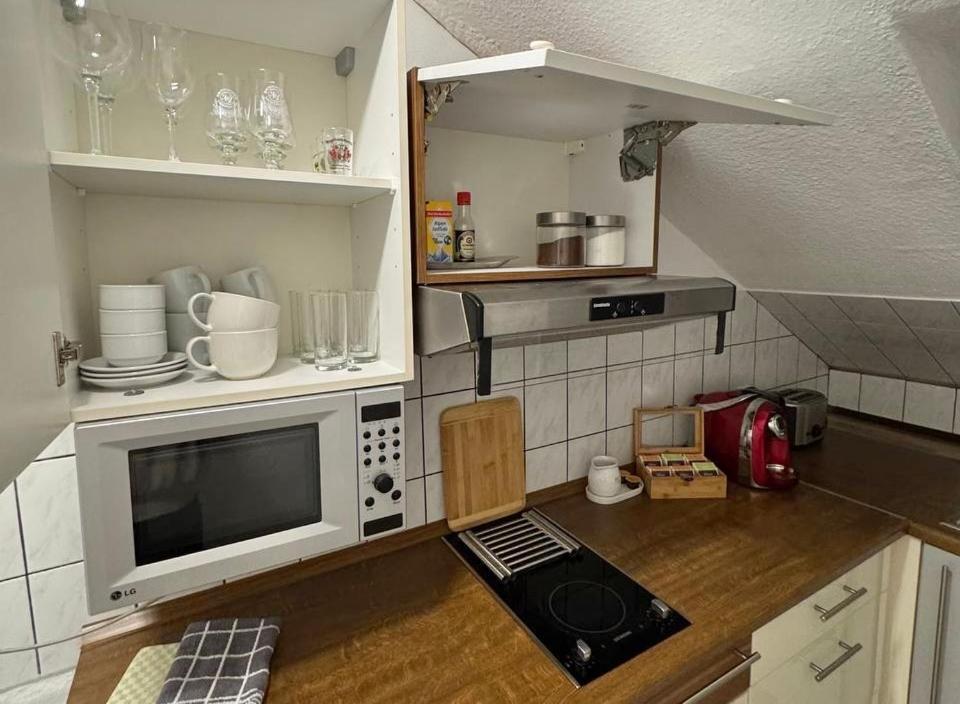 Marienhaus Apartment - Zentral, Parken, Netflix, Kontaktloses Einchecken Wuppertal Exterior foto